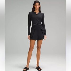 Like New Lululemon Relaxed-Fit Super-High-Rise Cargo Short 4" - Black. Size 4